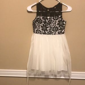 Black and White sequined hearts dress Size 7